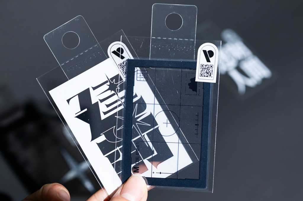 透明ステッカー