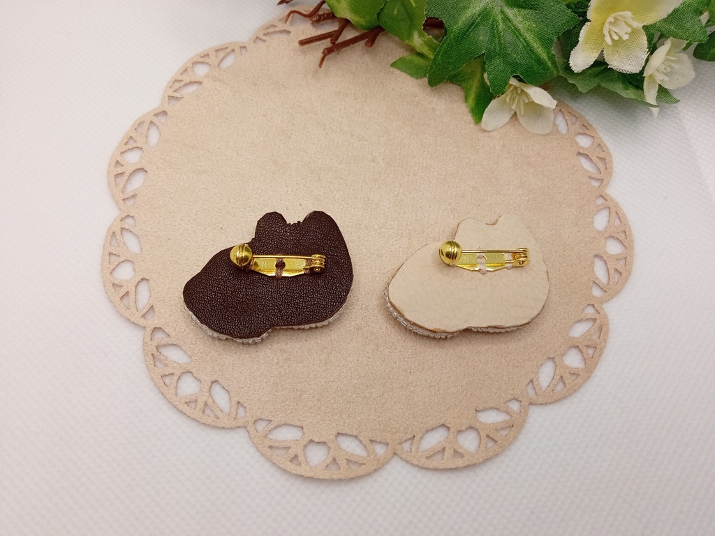 モフモフ香箱座りネコさん