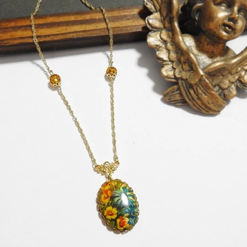 【SALE】レトロな花柄カボションのロングペンダント