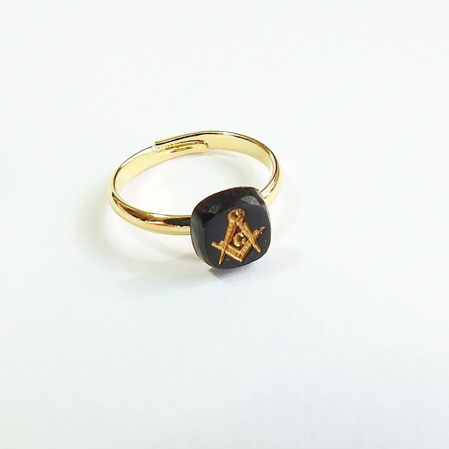 【紋章シリーズ】フリーメイソンのピアス&ピンキーリング