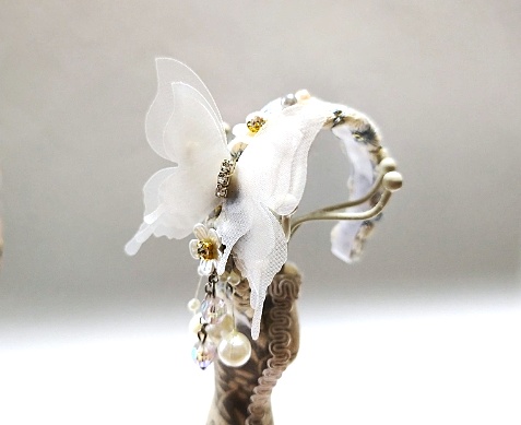 ドール用カチューシャ白い蝶々送料無料