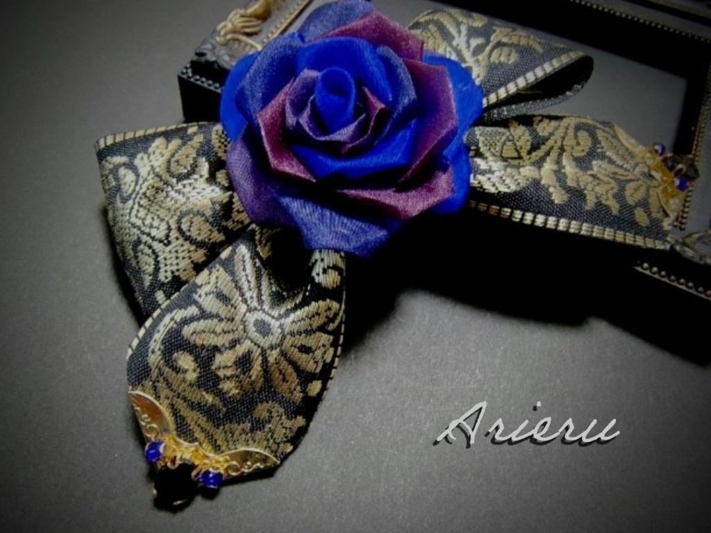 青い薔薇のリボン