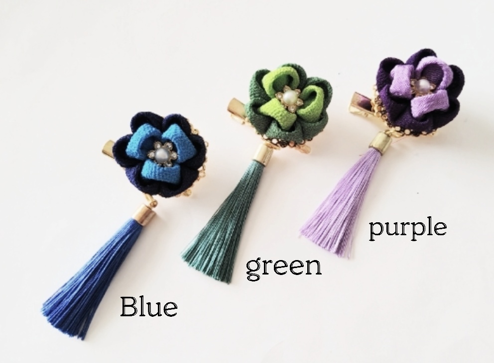 つまみ細工推しのカラータッセル付きブローチピンyour favorite color