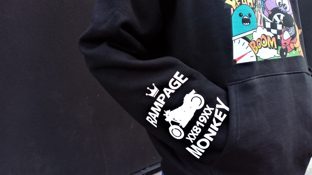 RMアメコミ風厚手パーカー