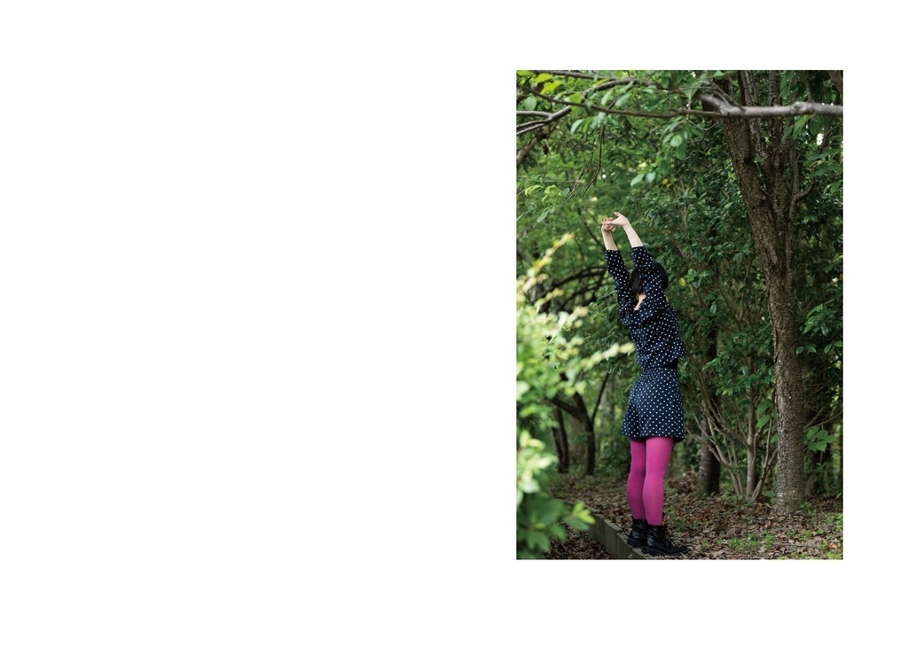 カラータイツ写真集『破れた日常』