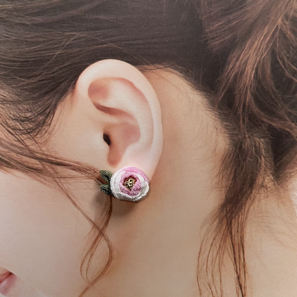 つまみ細工のピアス  pt-8