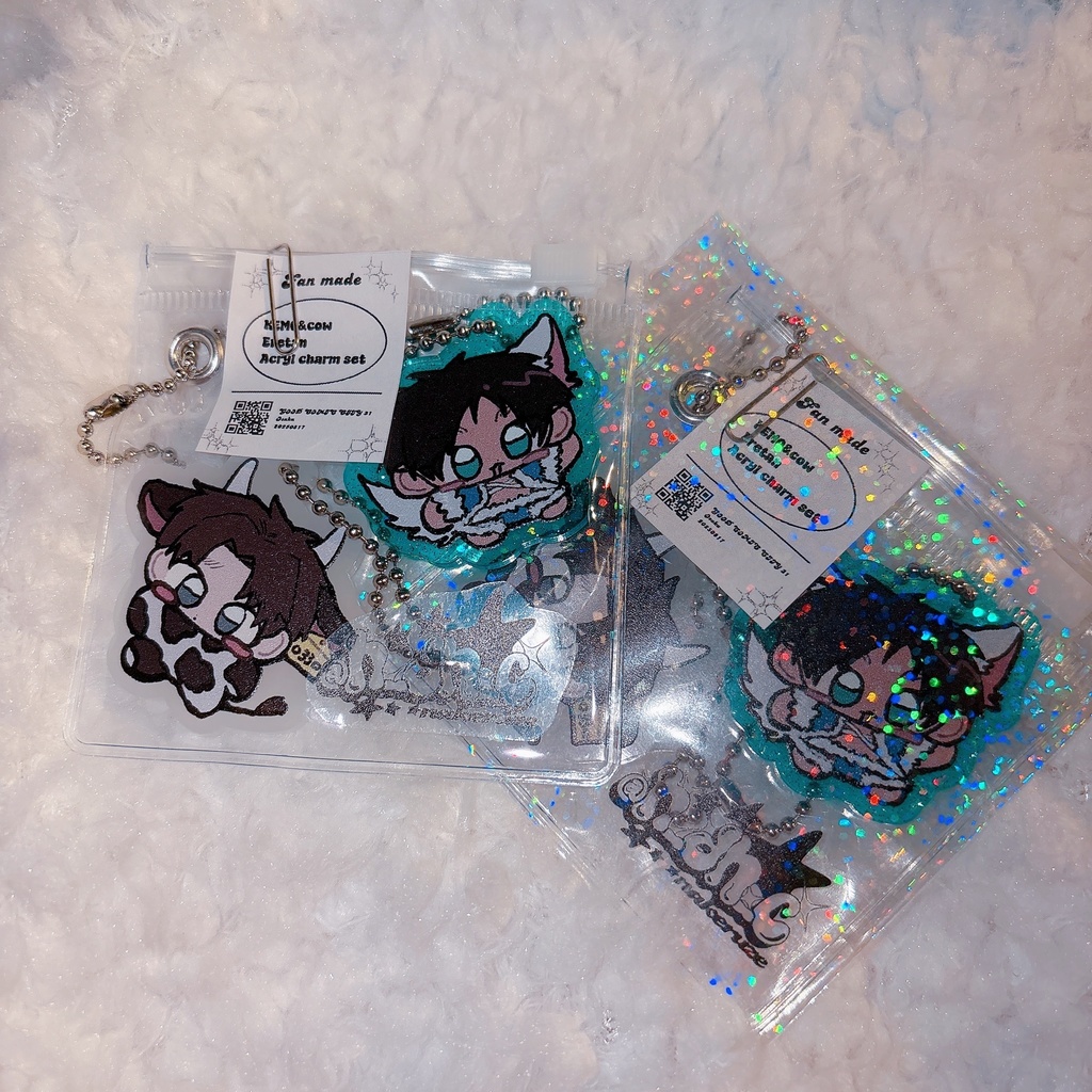 🤍ケモとウシのminiエレタンアクキーset🩵