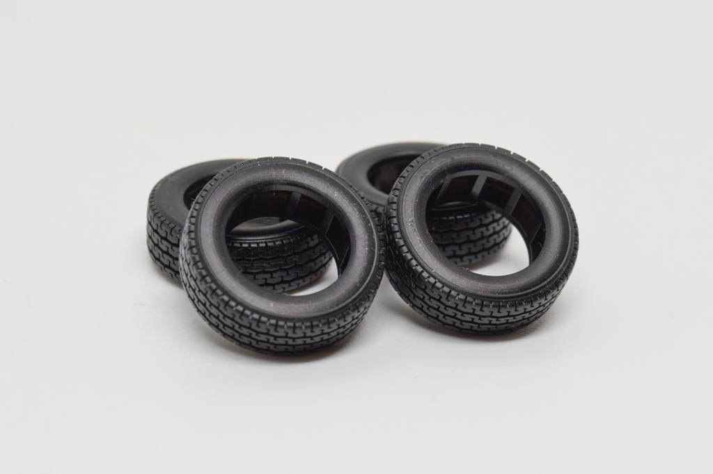 1/24 プラモデル タイヤ R7 タイプ