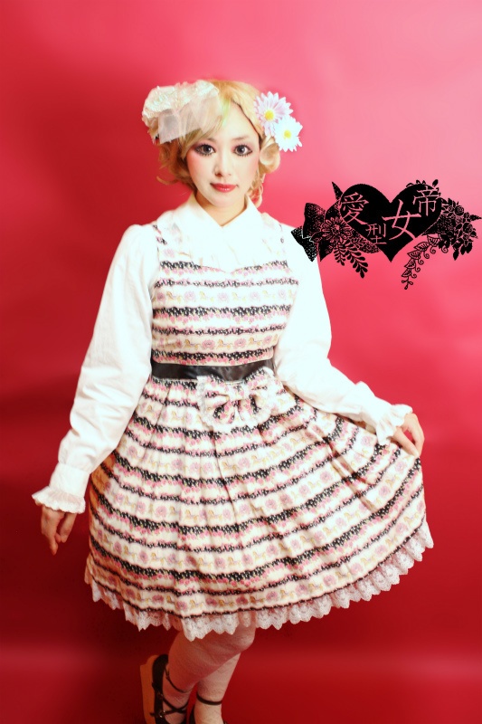 メリーゴーランドなジャンパースカート黒