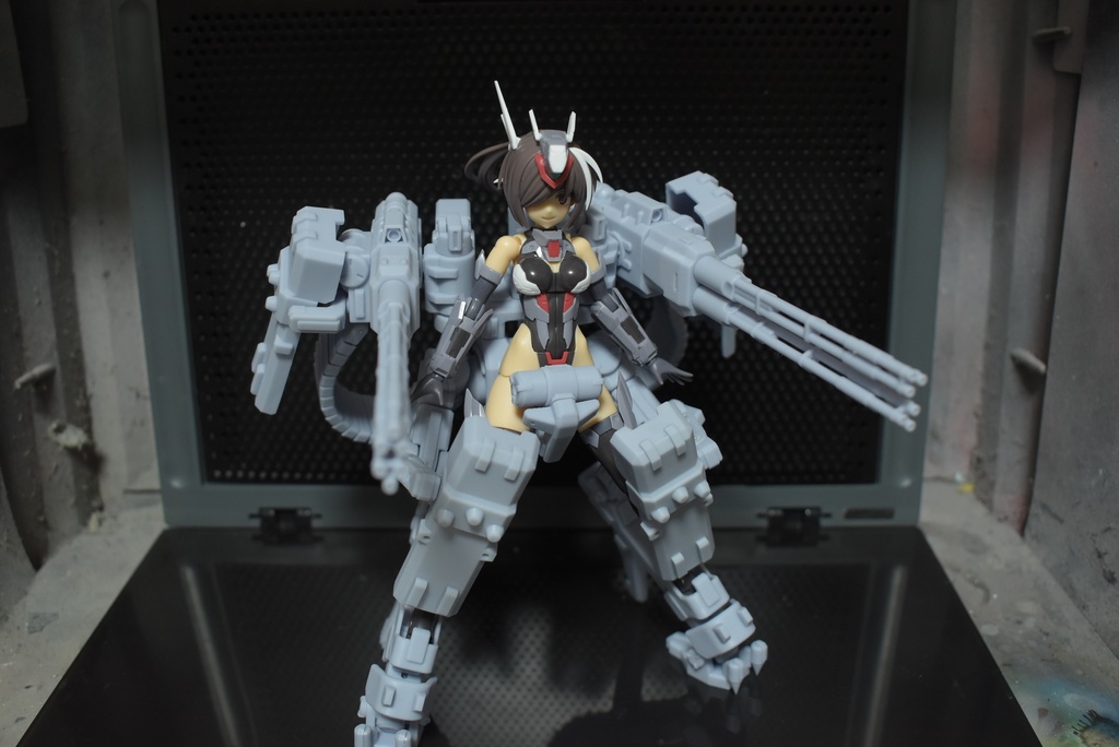 歩行型武装プラットフォーム