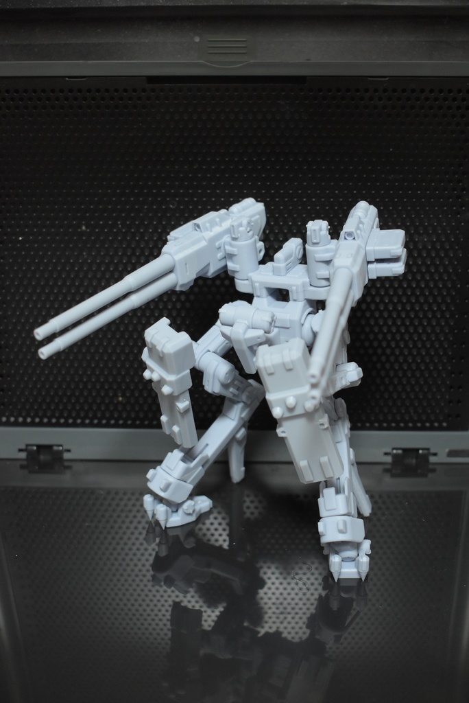 歩行型武装プラットフォーム