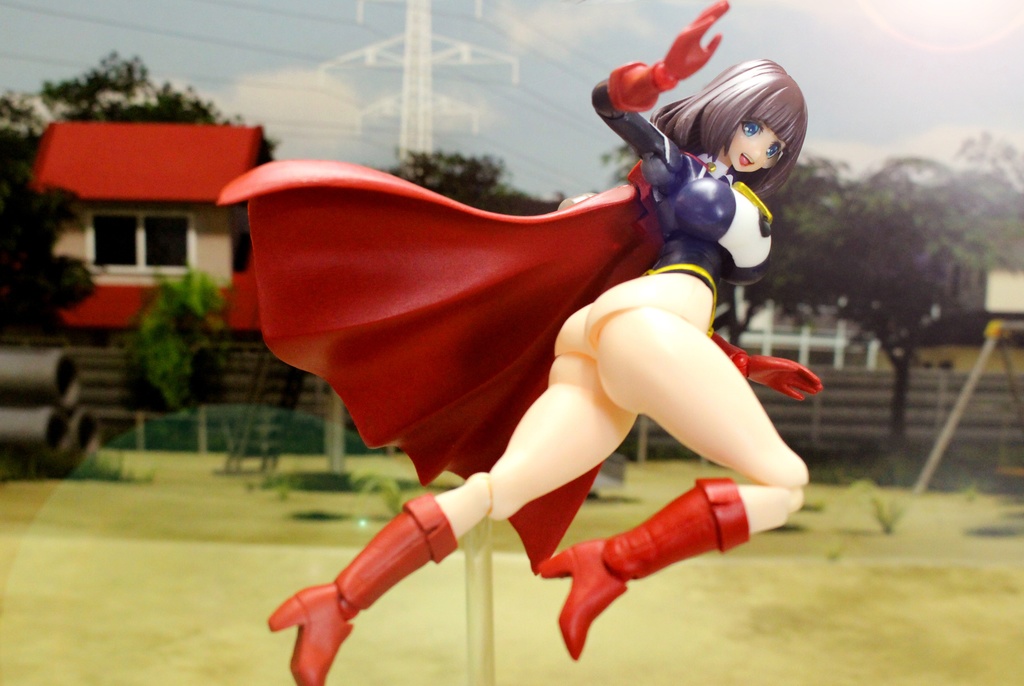 ＜初通販! ＞『メタルガール』可動カラーレジン