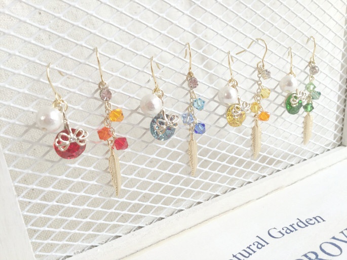 神依化イメージアシンメトリーピアス