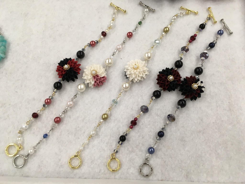 とうらぶイメージつまみ細工のブレスレット