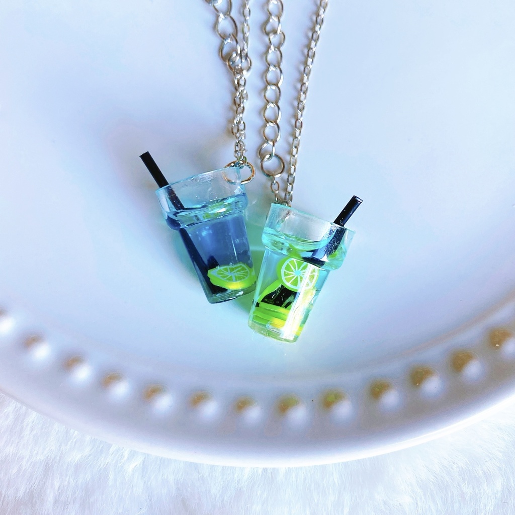 おでかけドリンクのネックレス(ぬい用)