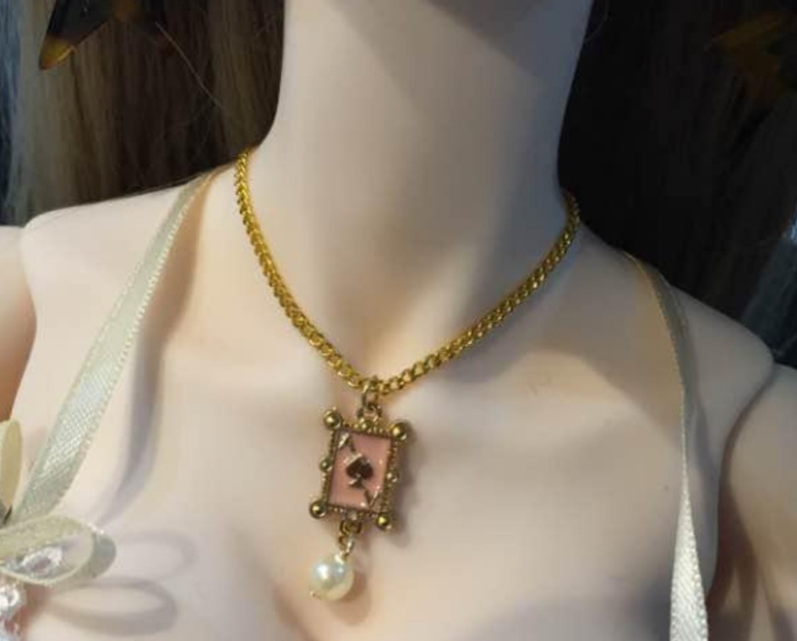 ドール　ネックレス　ハンドメイド
