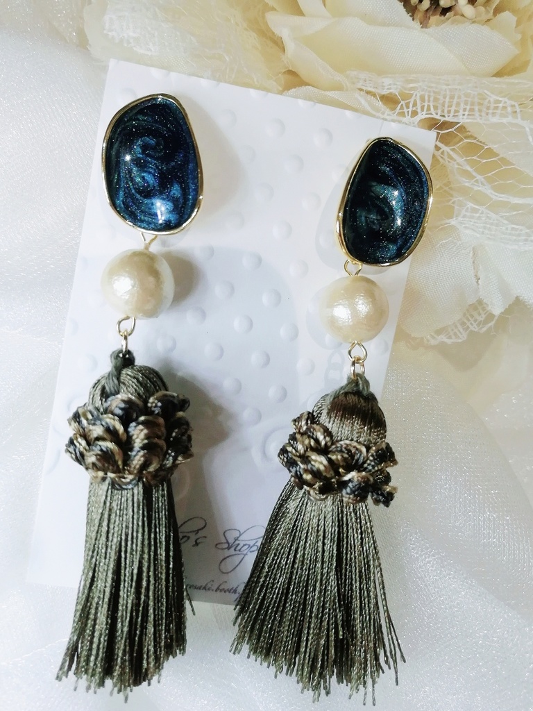 タッセルイヤリング 3色