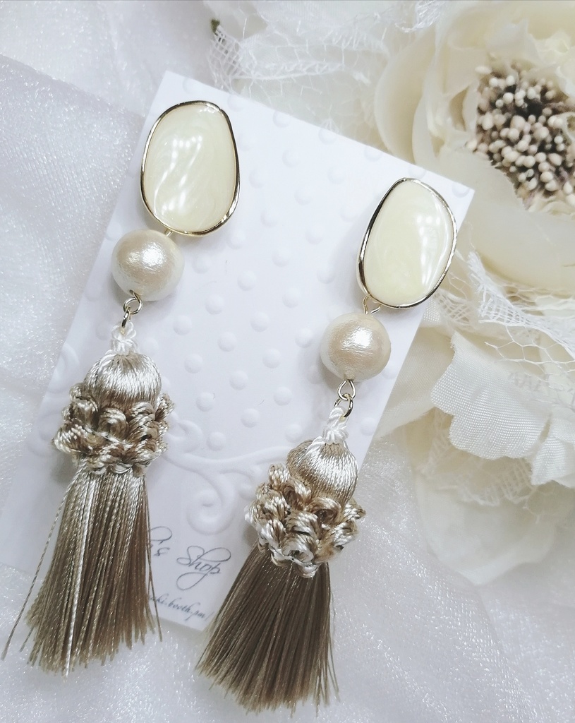 タッセルイヤリング 3色