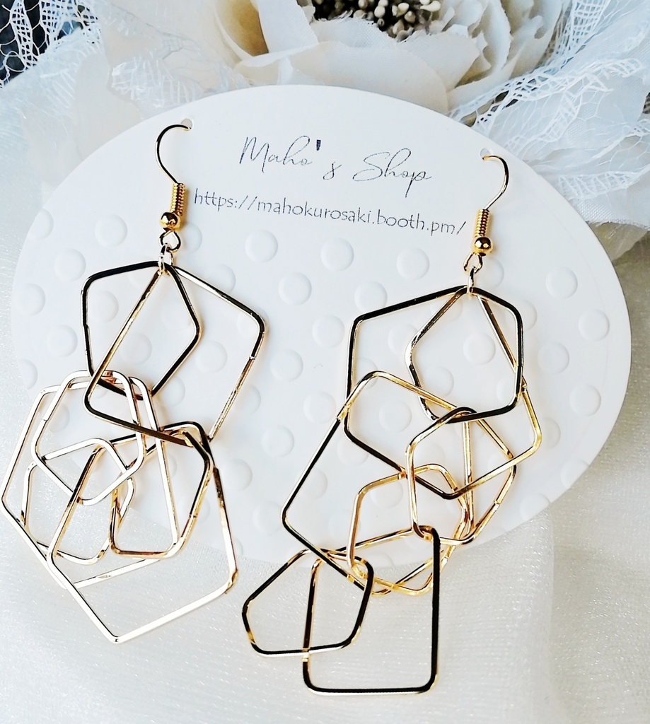 ランダムゆらゆら　イヤリング　ピアス