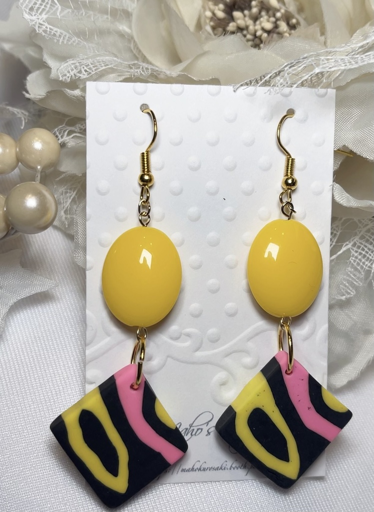 カラフルピアス