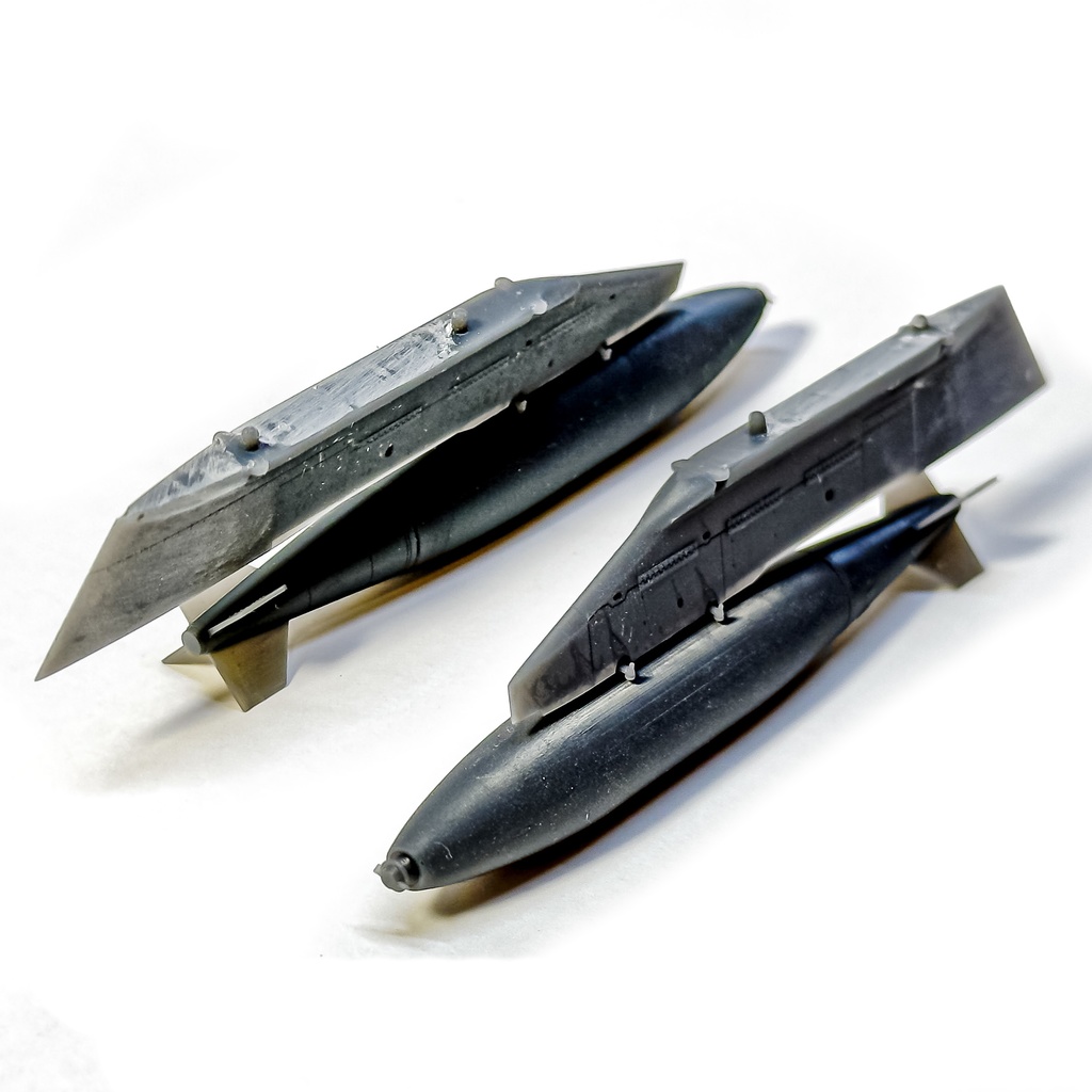 《4865》F-8クルセイダー ウイングパイロン