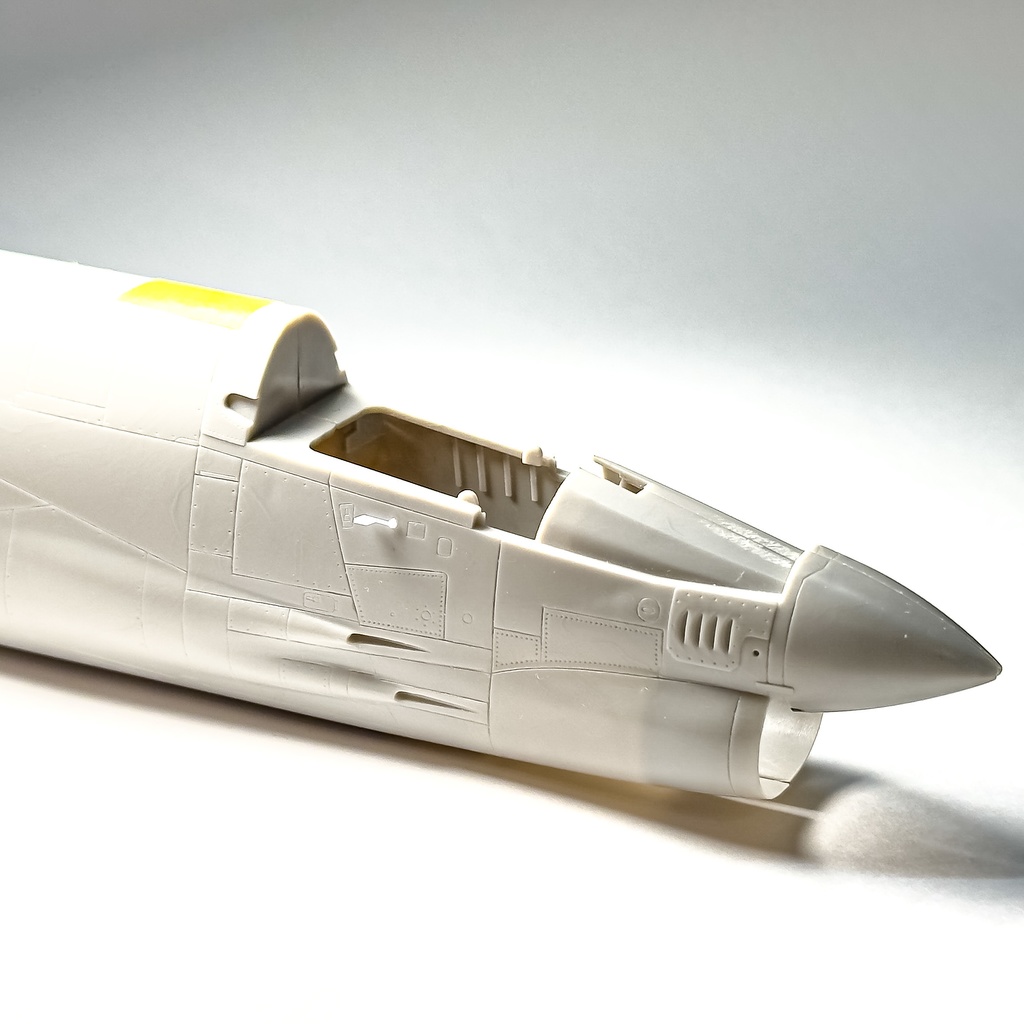 《4867》 F-8E/Jサブエアインテーク/AOAセンサー(2個セット