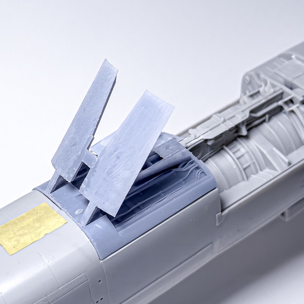 《4868》 F-8E/J スピードブレーキ