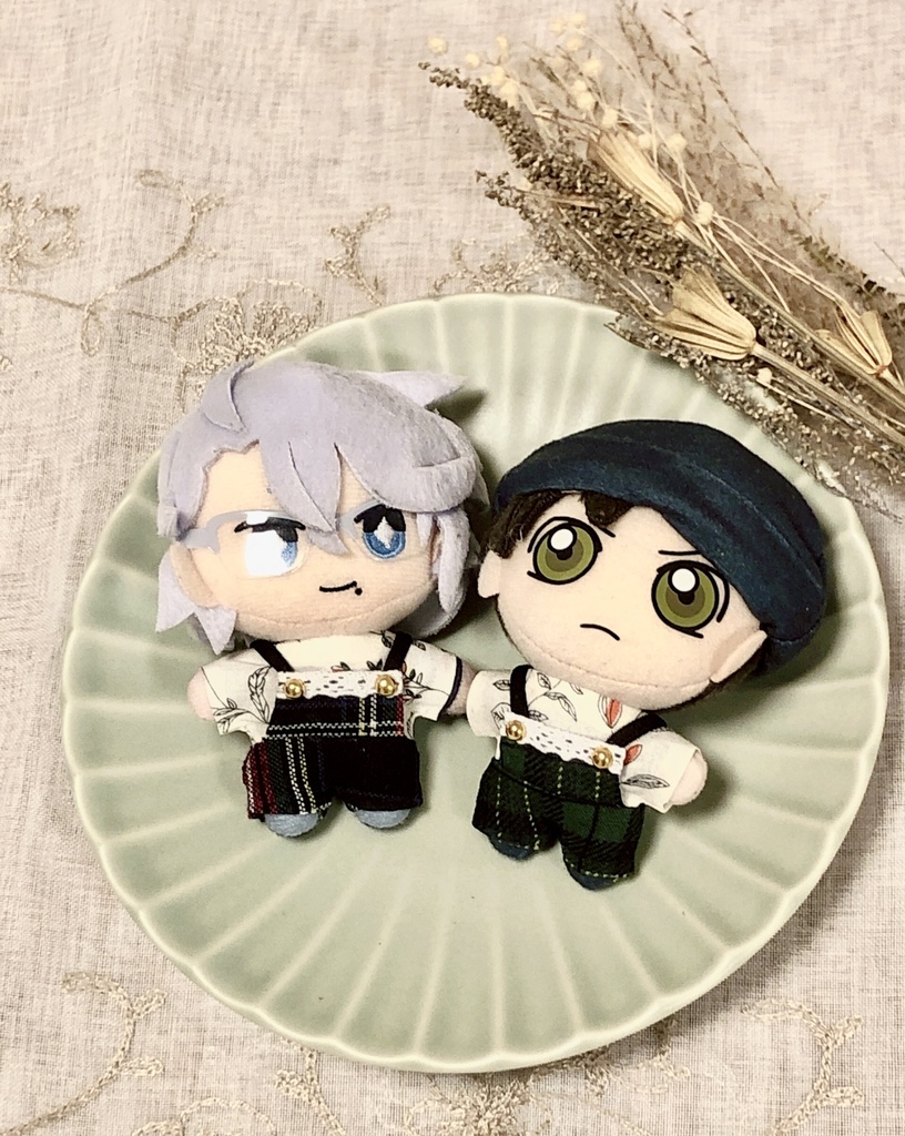 10cm ぬい服 チェックサロペットと花柄インナーセット