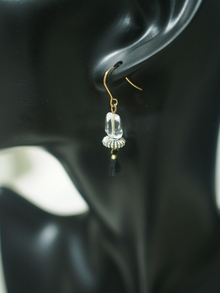 煉水晶×メタルスペーサーピアス/ブラック