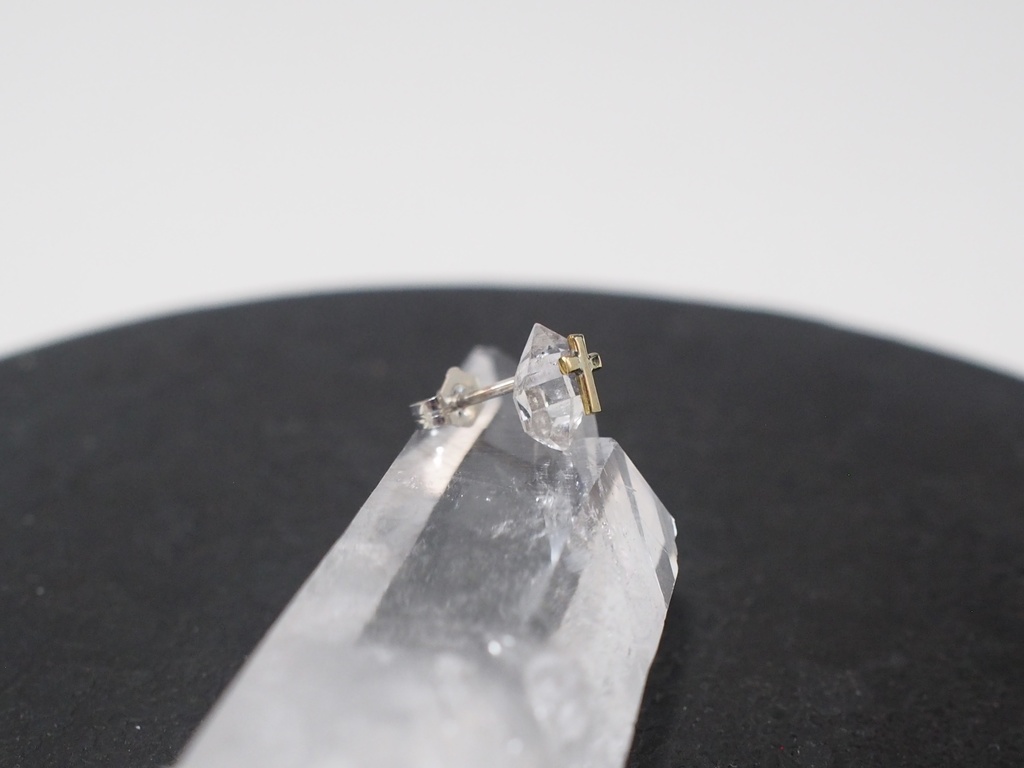 ハーキマーダイヤモンド×クロスピアス/ゴールド