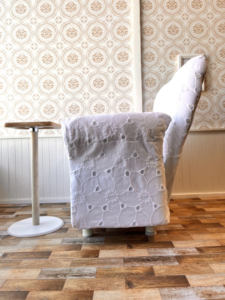 1/3(1/4)スケール  ドールサイズ レース生地シングルソファ