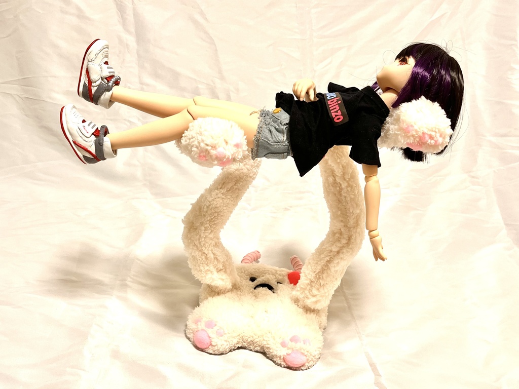 ドールスタンド もふもふマン タイプA ホワイト