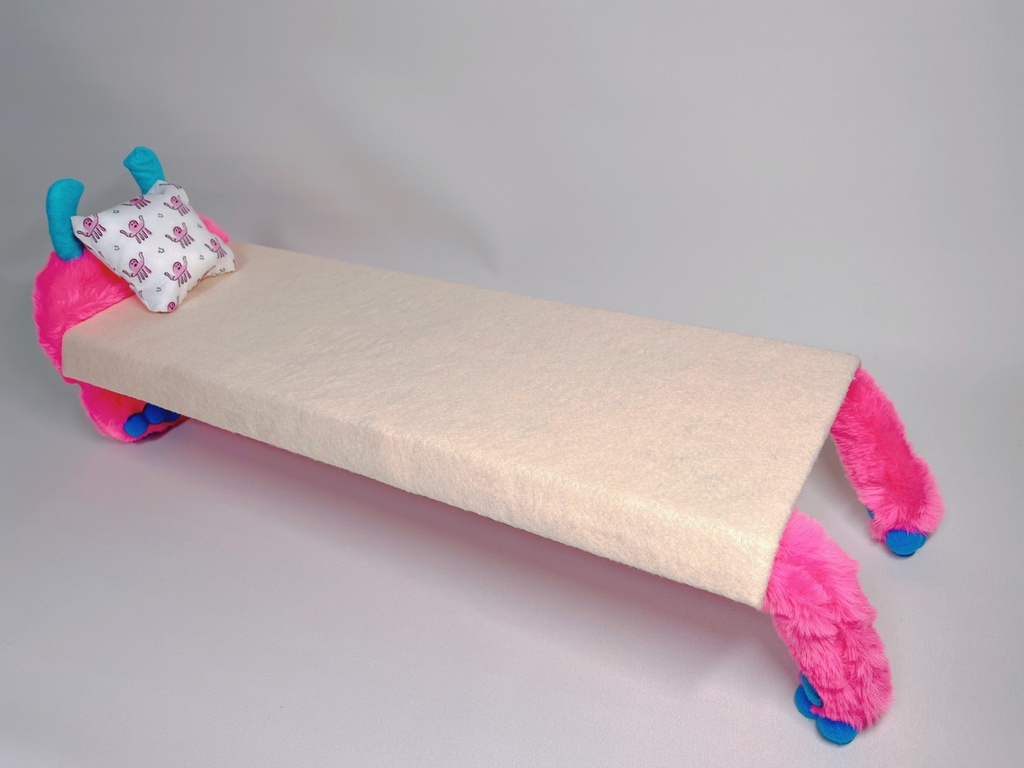 ドールスタンド もふもふマン ピンク×ブルー