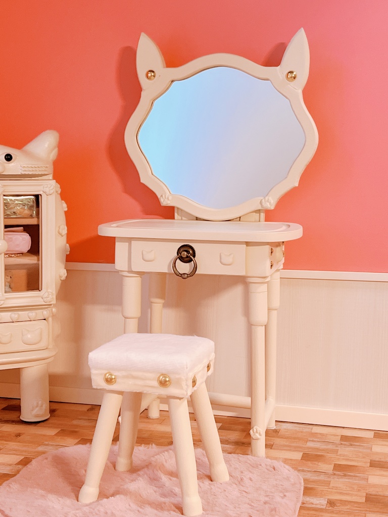 にゃんにゃんミラードレッサー