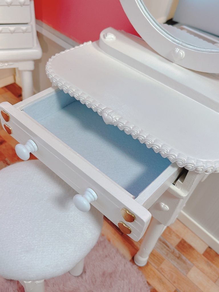 ワイドサイズホワイトミラードレッサー