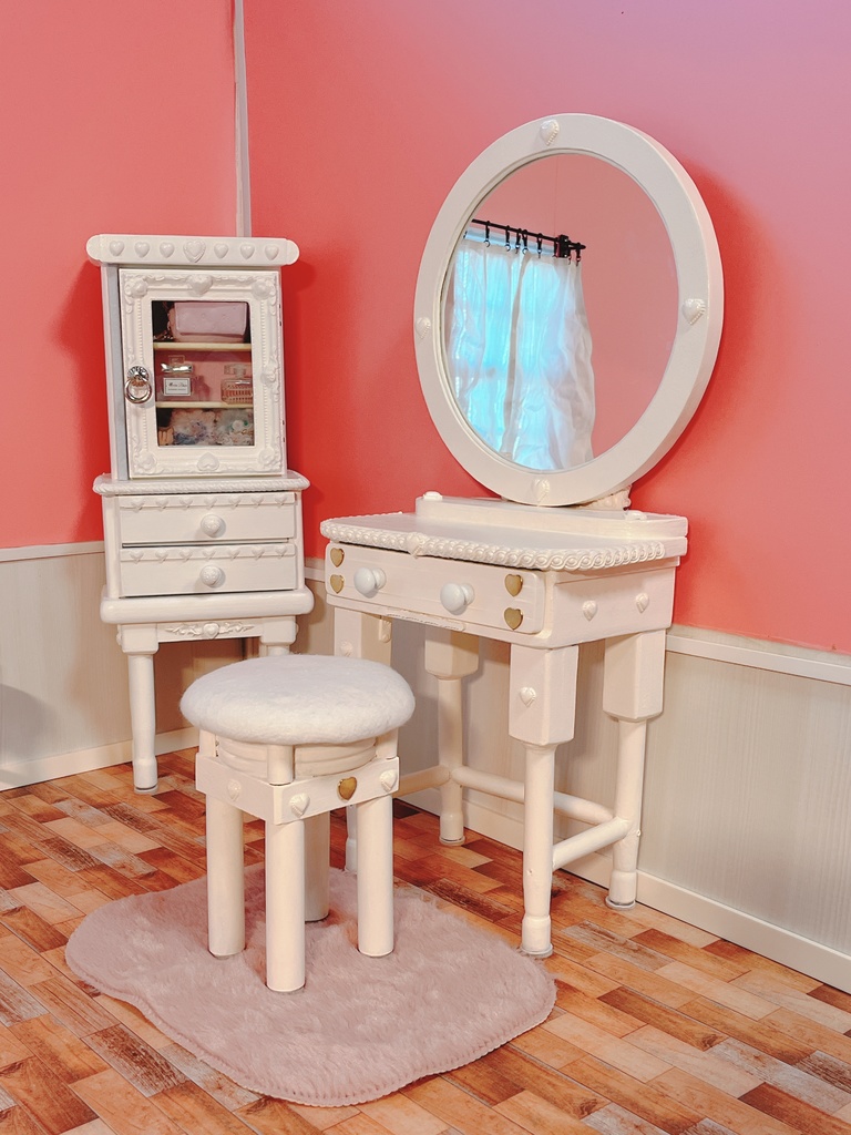 ワイドサイズホワイトミラードレッサー