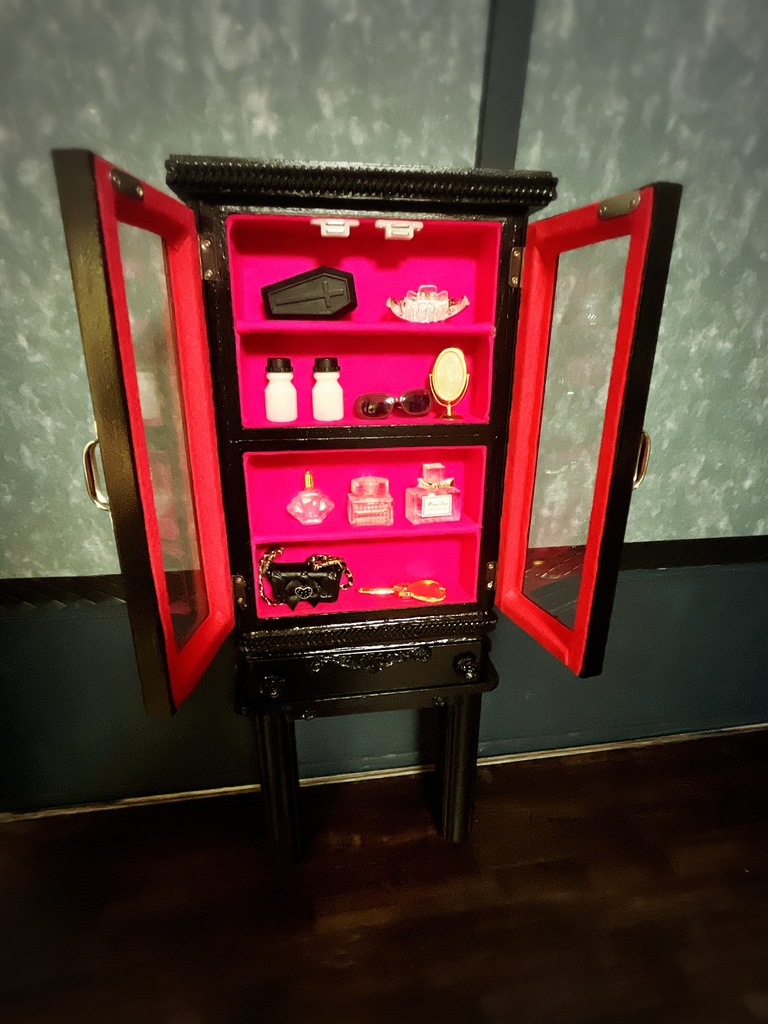 スリムタワーブラックキャビネット