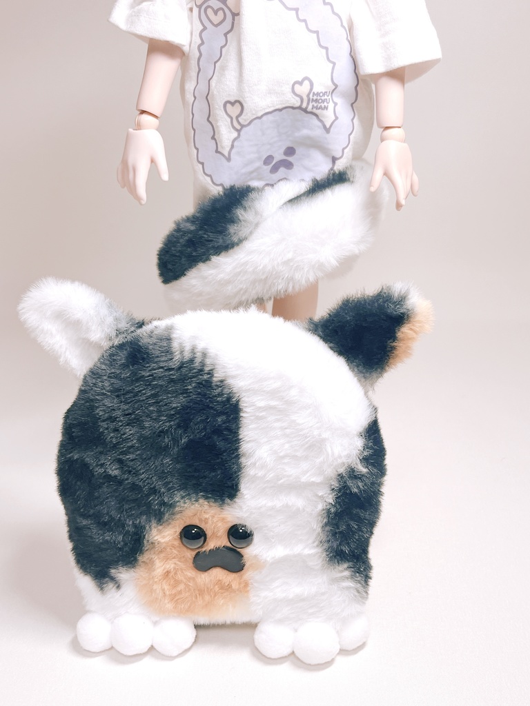 もふもふマン変異種 「もふもふニャン」 ミニ 三毛柄①