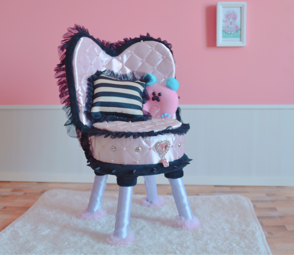 ドールサイズ椅子「Crazy Girl Bomb Chair」ピンク