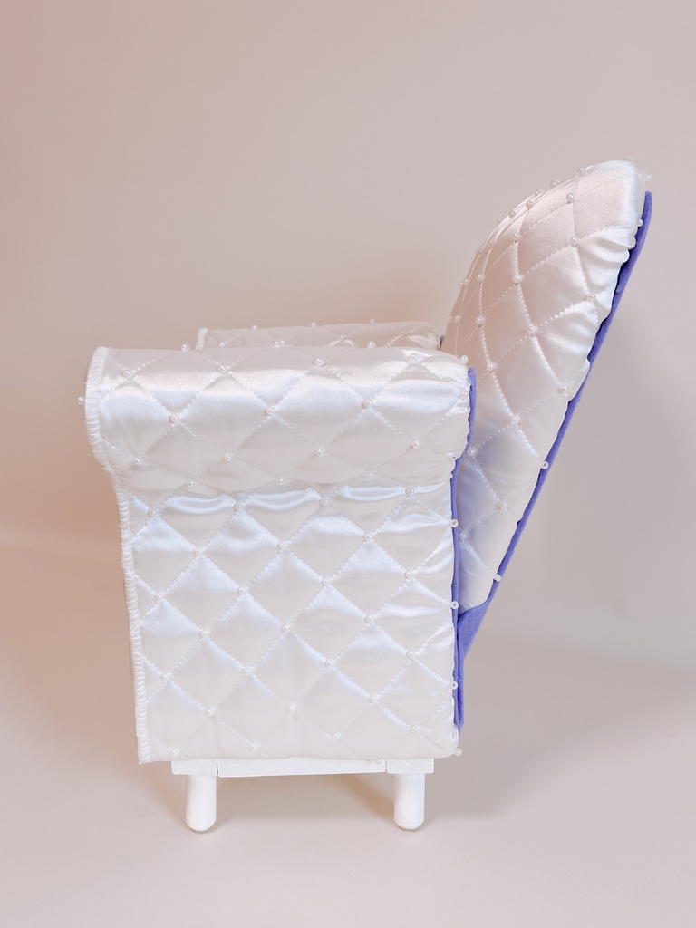 ドールサイズ サテンパールキルト シングルソファ ホワイト