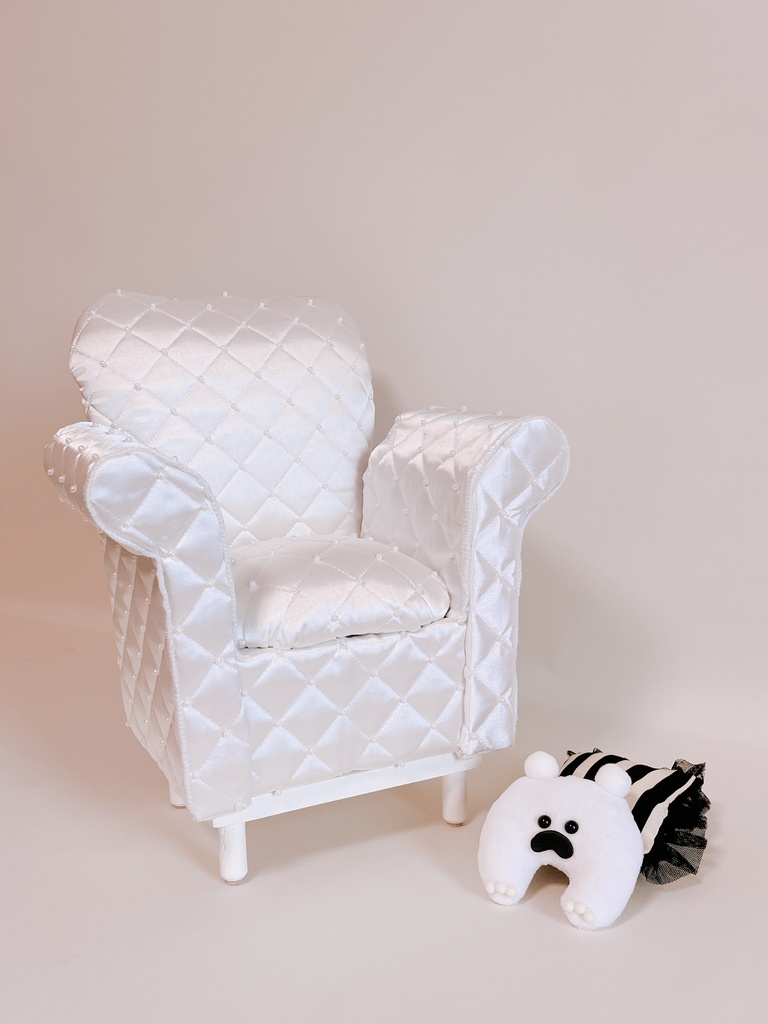 ドールサイズ サテンパールキルト シングルソファ ホワイト