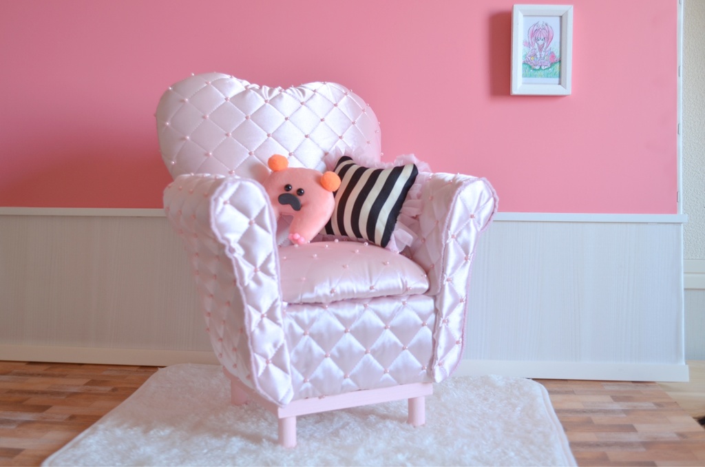 ドールサイズ サテンパールキルト シングルソファ ピンク