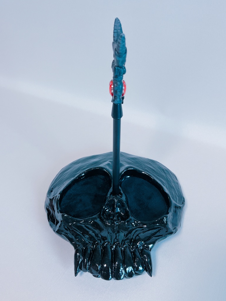 ドールスタンド「踏みつけし漆黒のドクロちゃん」タイプA