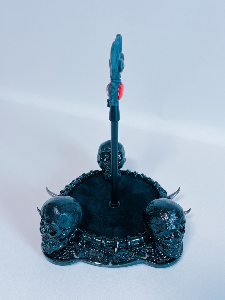 ドールスタンド 「踏みつけし漆黒のドクロちゃん」 Bタイプ