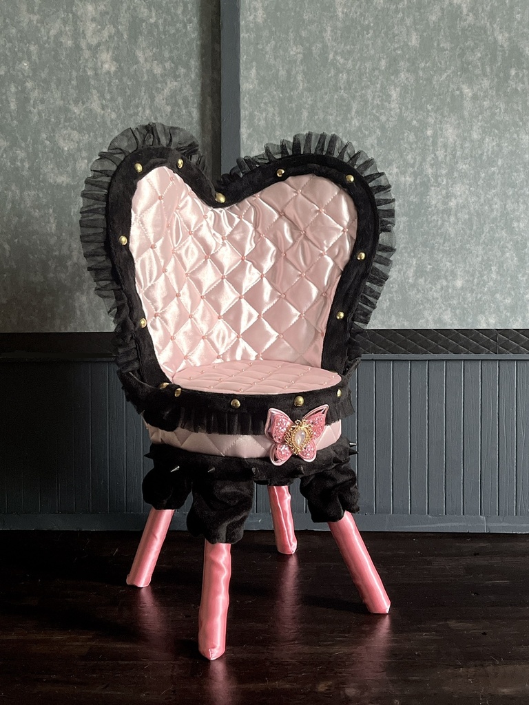 ドールサイズ椅子「Crazy Girl Bomb Chair」ピンク×ブラック