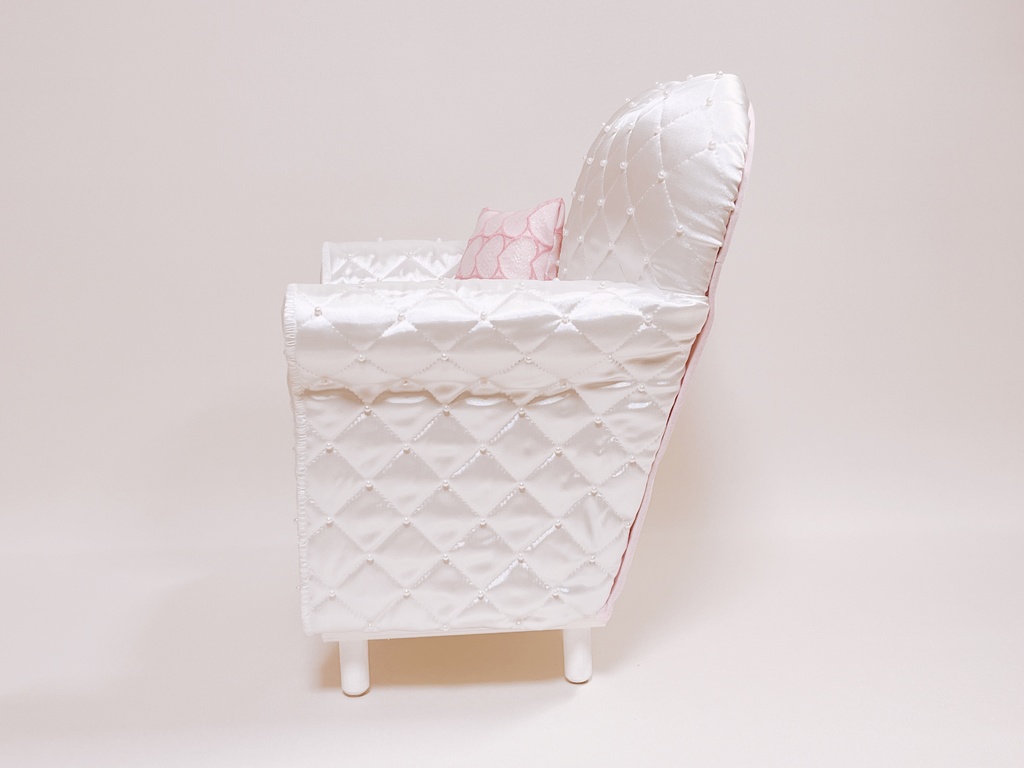 ドールサイズ サテンパールキルトシングルソファ ホワイト バージョン2