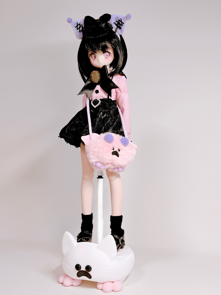 簡易ドールスタンド 「もふもふじゃないマン」 Aタイプ カラー:もふもふニャンホワイト×ピンク