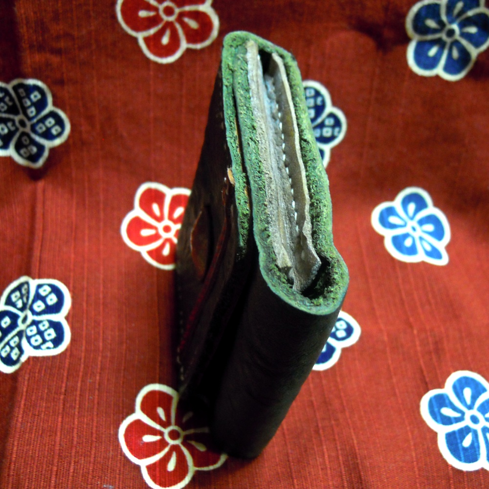 コンチョ付き 小銭入れ(革製)