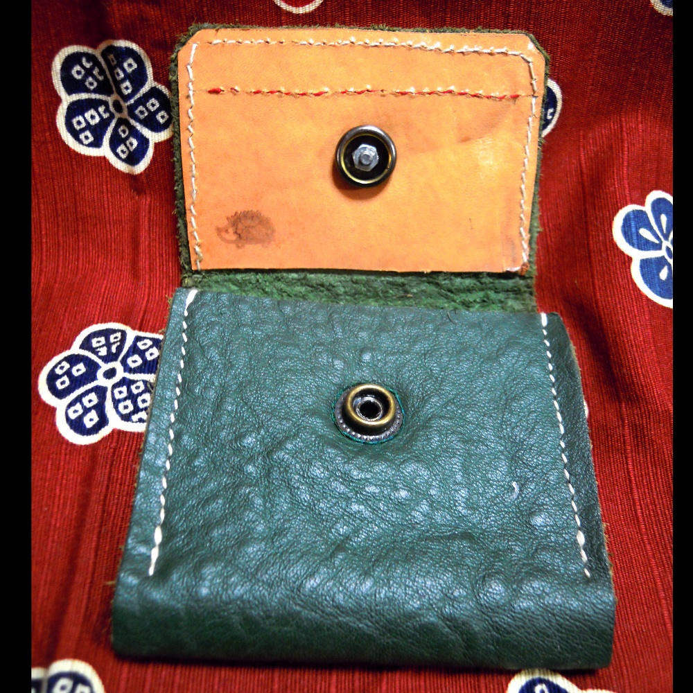 コンチョ付き 小銭入れ(革製)