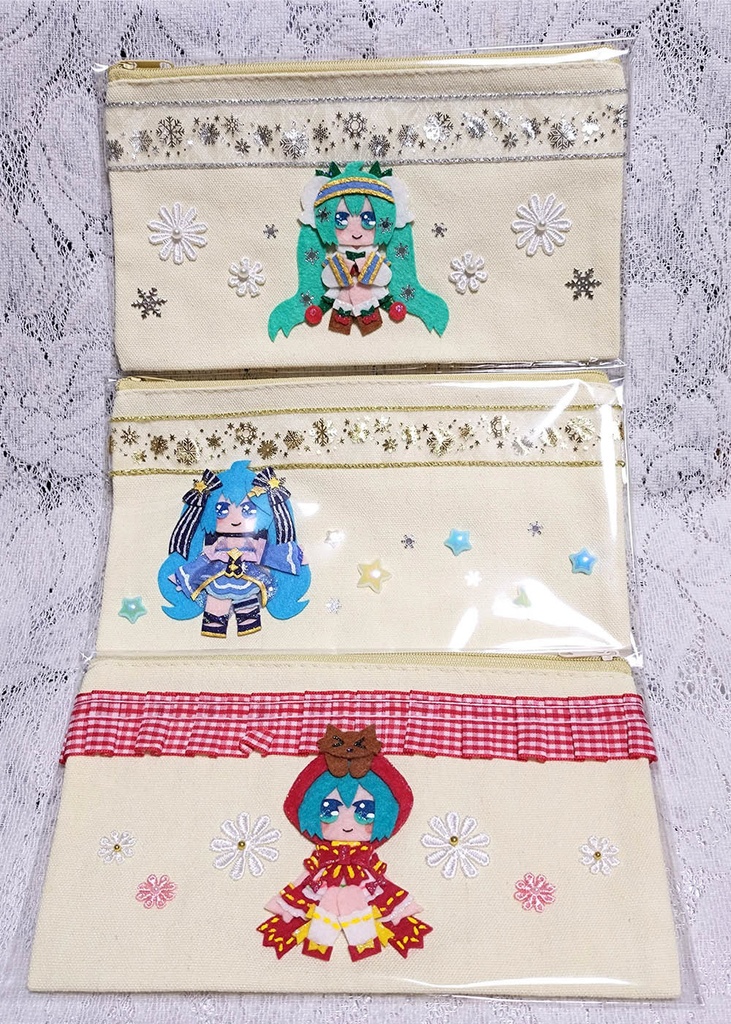 ミクさん、KAITO、テトさんのポーチ
